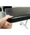 Gros plan sur assise confortable rabattable pour permettre à la personne de se reposer