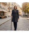Canne de marche pliante réglable noire à fleurs, idéale pour les femmes élégantes.