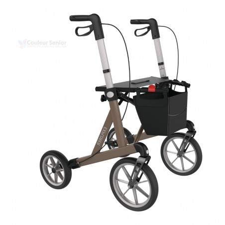 Ce déambulateur extérieur à 4 roues, de couleur brune, robuste, supporte jusqu'à 199 kg en toute sécurité.