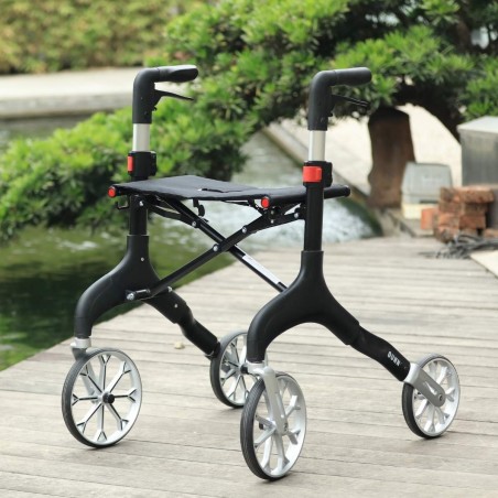 Deambulateur Manhattan compact, facile à plier et à ranger. Idéal pour les seniors qui veulent se promener à l’extérieur.