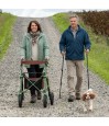 Randonnée nature sécurisée grâce au déambulateur Trive. Remboursement sécurité sociale.