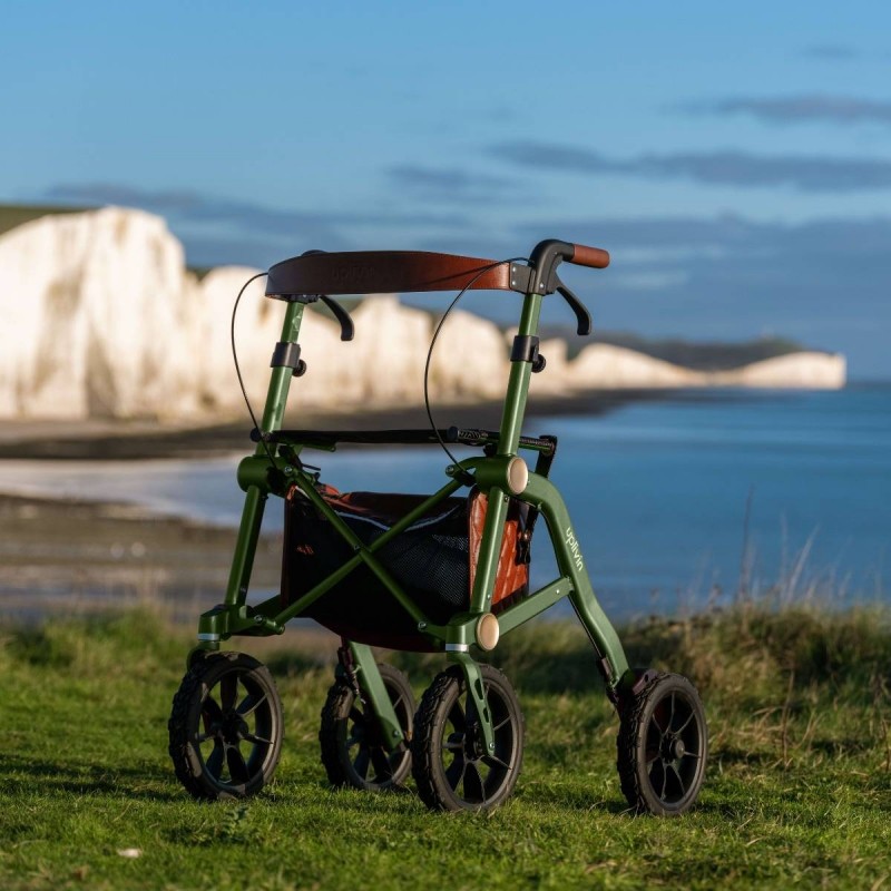 Retrouver l'autonomie en extérieur avec le Trive robuste. Remboursé sécurité sociale.
