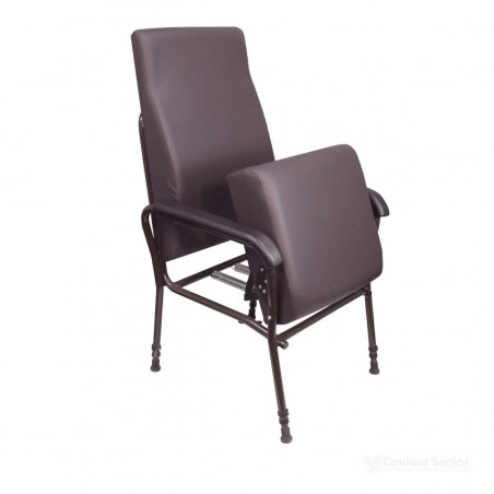 Chaise de repos pour se lever facilement et pour une autonomie totale au salon.