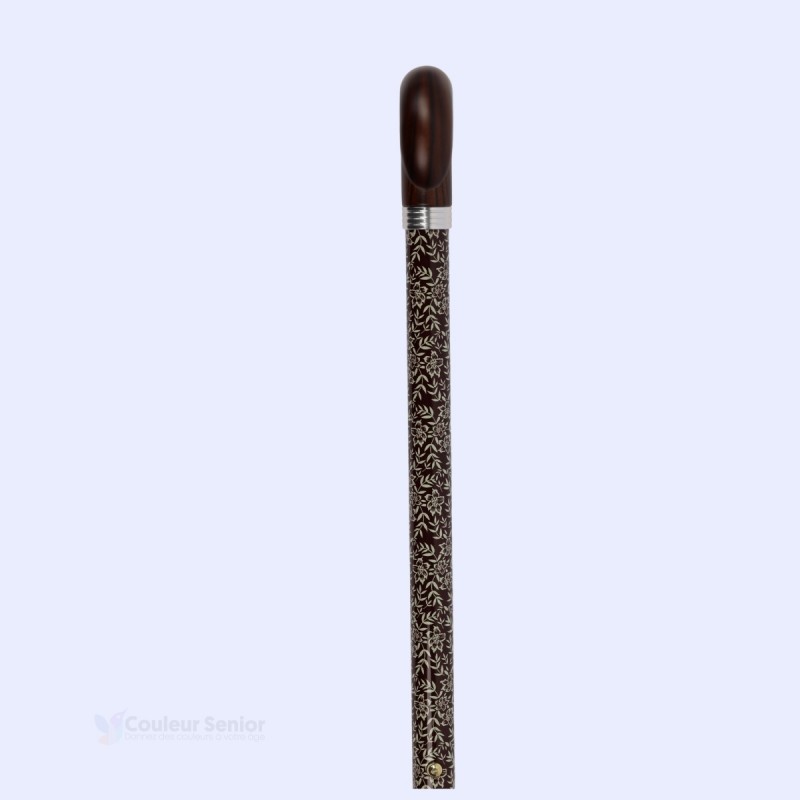 Réglage de cette canne de marche en aluminium pour femme. Pratique, sobre et discrète. Éligible au remboursement par la Sécu.