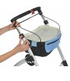 Plateau et  sac bleu du déambulateur Neo Indoor : le bouton rouge de réglage de la hauteur est visible. Rollator pour seniors.