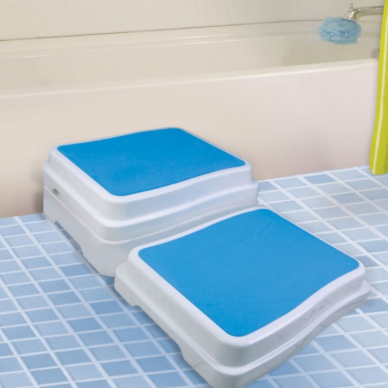 Système modulable du marchepied de bain, prévenant efficacement les chutes au quotidien.