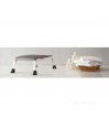 Marchepied TrustCare Let's Step gris posé au sol salle de bain avec serviettes et flacons
