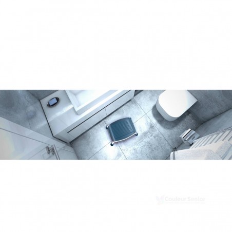 Vue aérienne marchepied TrustCare Let's Step positionné dans salle de bain carrelage gris