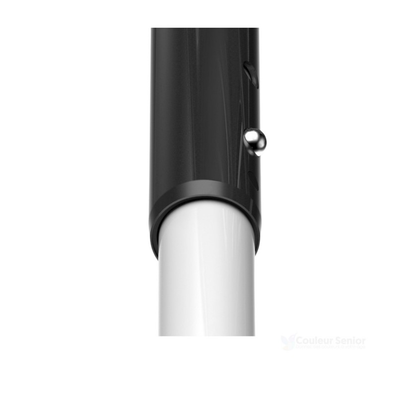 Gros plan système réglage hauteur sécurisé pied télescopique tabouret douche élégant aluminium noir
