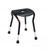 Tabouret douche compact élégant noir assise ergonomique fente évacuation eau pieds antidérapants réglables