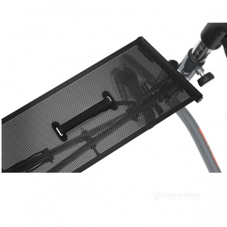 Gros plan assise imperméable filet déambulateur lets move léger maniable couleur senior