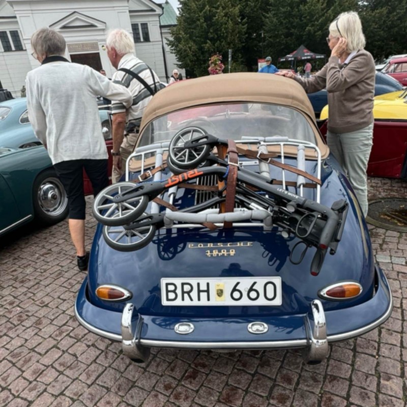 Déambulateur lets move trustcare transporté porte-bagages voiture ancienne Porsche pratique léger