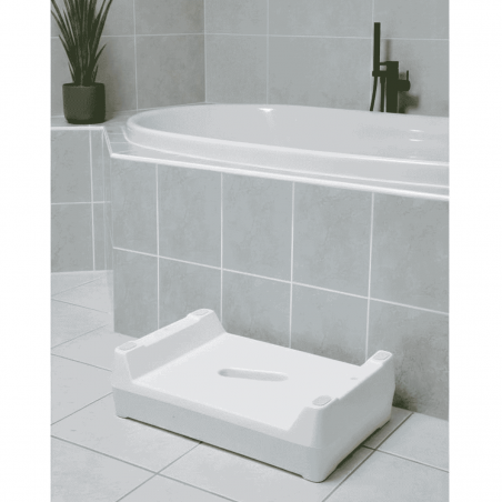 Marchepied pour l'accès et la sortie de la baignoire. Idéal pour la sécurité des seniors.
