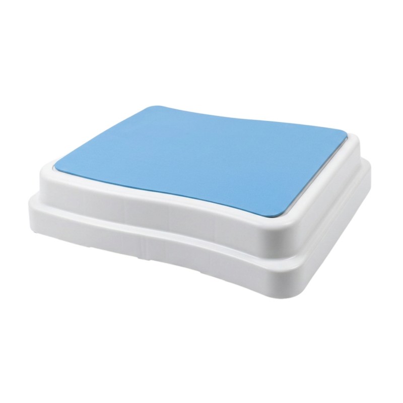 Surface rugueuse et antidérapante du marchepied, aide parfaite pour le bain.