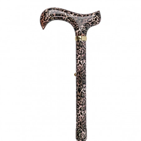 Détail du motif léopard audacieux et de la bague dorée de la poignée Derby de la canne de marche.