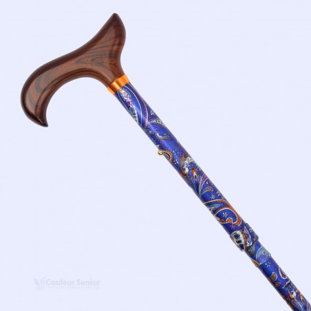 Poignée Derby en diagonale sur une jolie canne de marche bleue originale, parfaite pour femme.