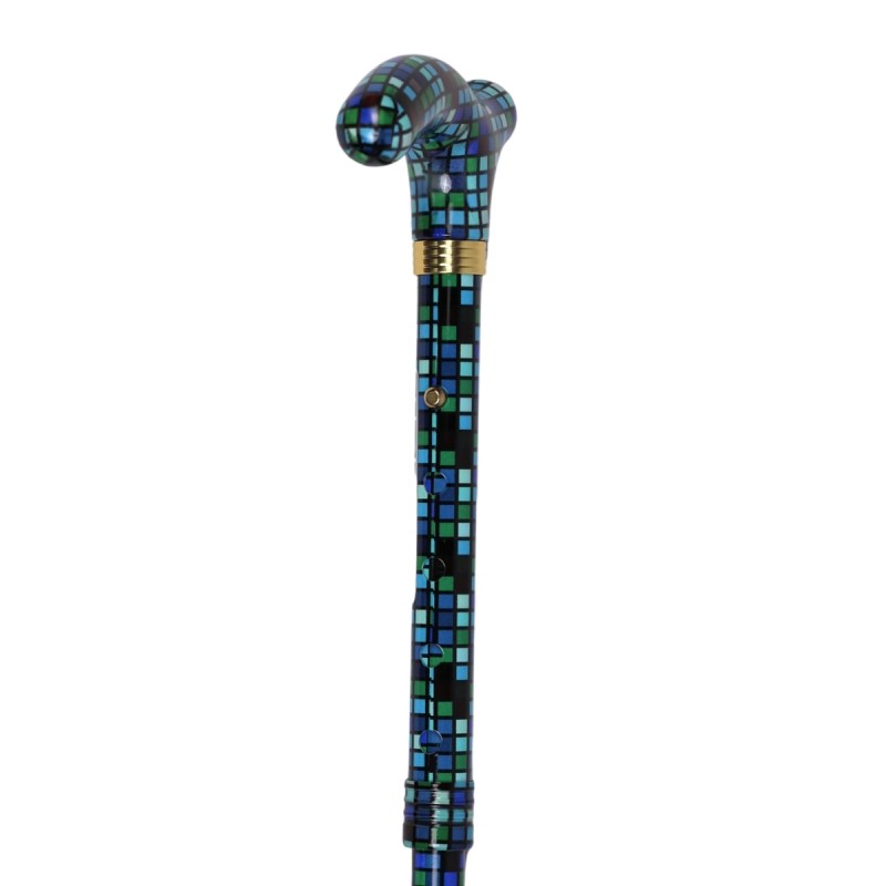 Détail de la poignée de la canne de marche, colorée et amusante, à motif mosaïque bleu élégant.