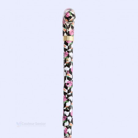 Poignée en T de luxe sur canne de marche pour femme. Design géométrique élégant remboursable.