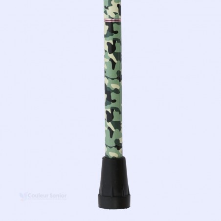 Embout antidérapant de cette canne de marche camouflage vert pour une sécurité optimale.