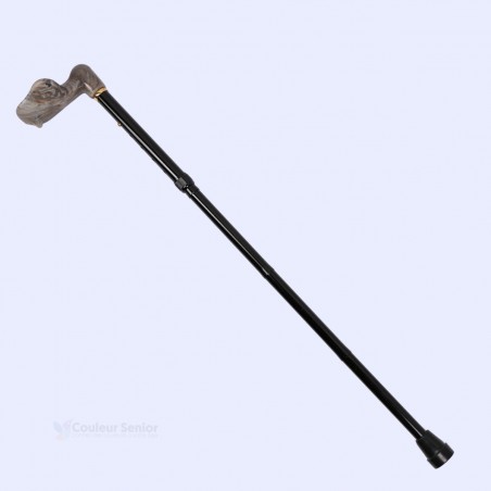Mise en situation de la canne orthopédique effet marbre. Un bel accessoire vraiment très pratique.