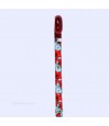 Réglage d'une canne de marche pour femme, rouge et élégante, motif féminin à fleurs de coquelicot.