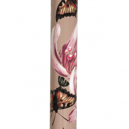 Vue de design de cette canne à motif de papillons et de fleurs, une excellente aide à la mobilité.