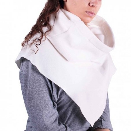 Châle blanc 2 en 1 tour de cou maille molletonnée polyester femme format triangulaire généreux protection nuque cou froid hiver